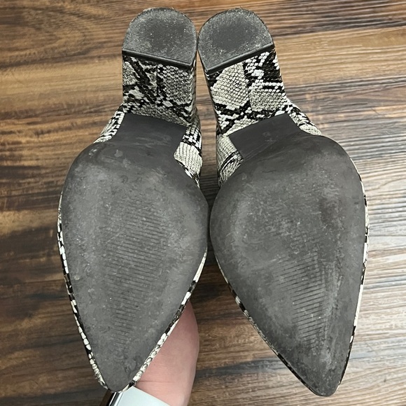 Talia Snakeskin Block Heeled Boot - Picture 5 of 7